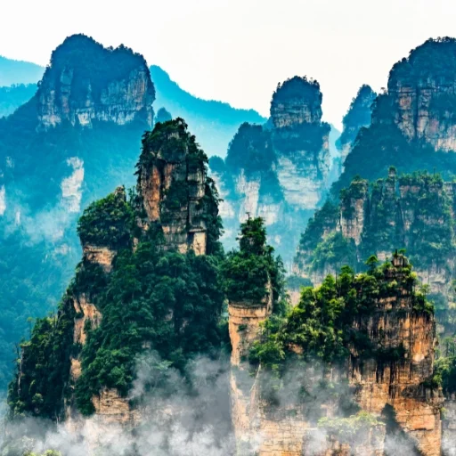 ธรรมชาติ :
ความงดงามภูมิประเทศหลากหลาย