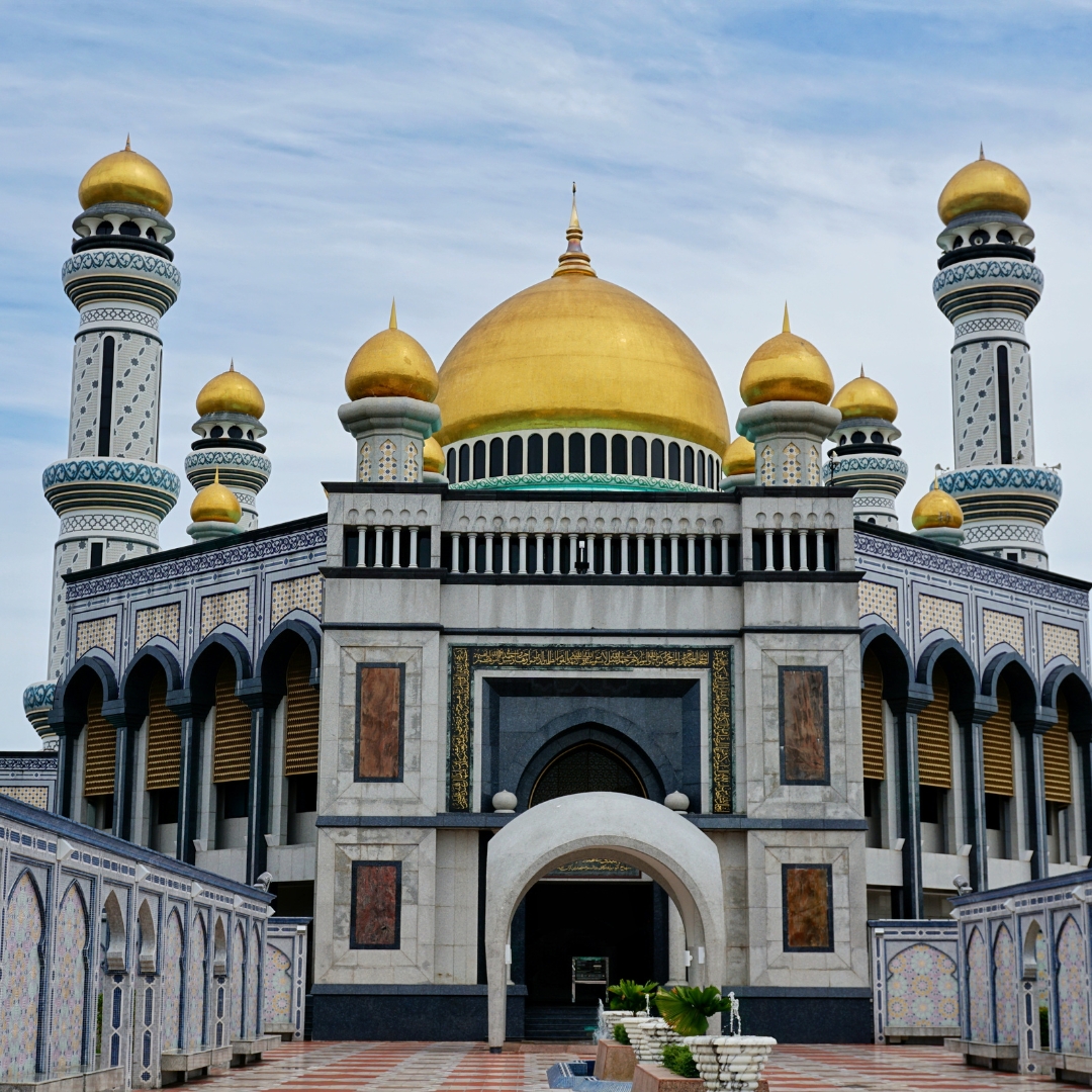 มัสยิดเจมส์อาซร์ฮัสซานัลโบลเกียห์